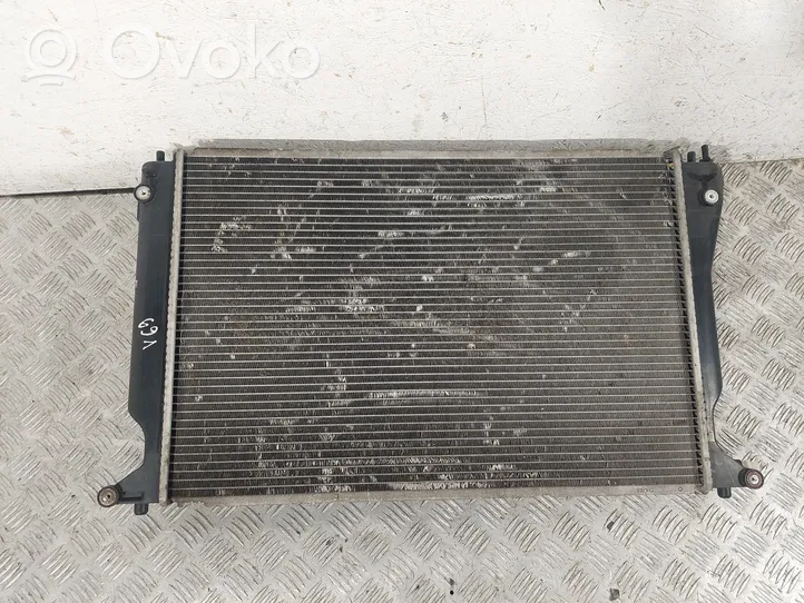 Toyota Corolla Verso AR10 Chłodnica 