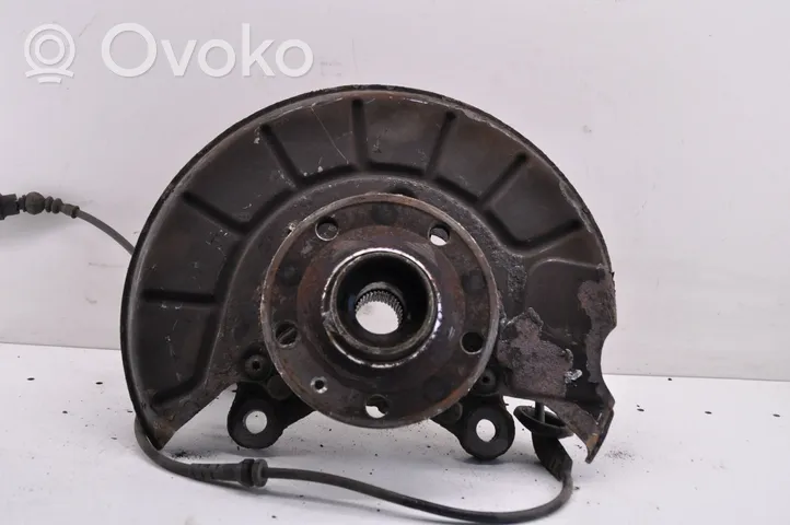 Volkswagen Touran II Front wheel hub 