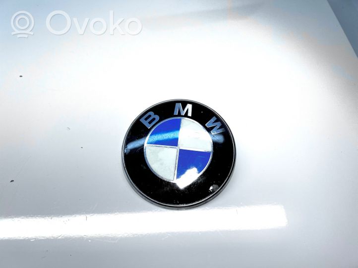BMW 3 F30 F35 F31 Logo, emblème de fabricant 8219237