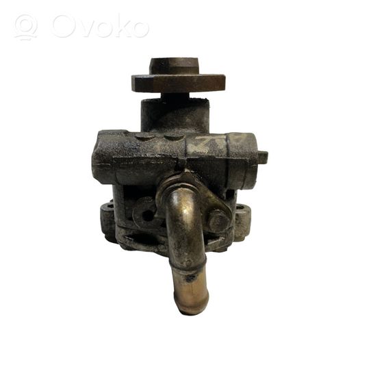 Volkswagen PASSAT B6 Power steering pump 