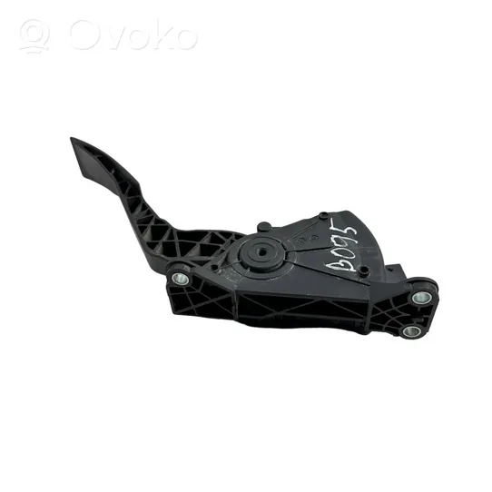 Nissan Navara D40 Accelerator throttle pedal 18002EA000