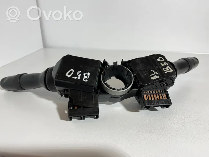 Toyota Hilux (AN10, AN20, AN30) Leva/interruttore dell’indicatore di direzione e tergicristallo 17F032