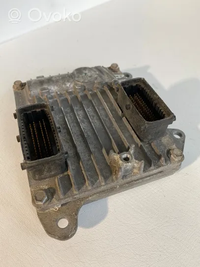 Opel Vectra C Dzinēja vadības bloks 55351342