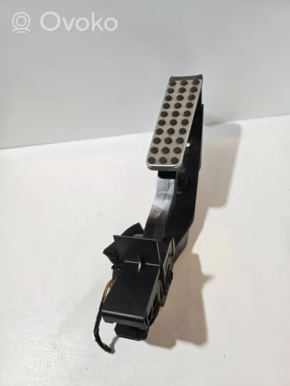 Mercedes-Benz CLC CL203 Accelerator throttle pedal A2033000904