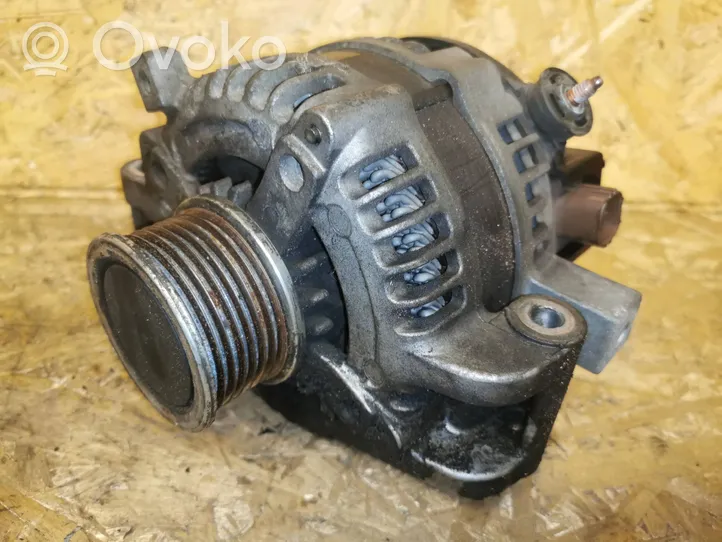 Toyota Corolla Verso AR10 Generatore/alternatore 1042104521