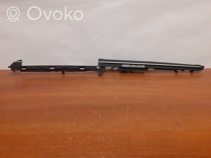 Toyota Prius (XW30) Rivestimento del pannello 5547547110