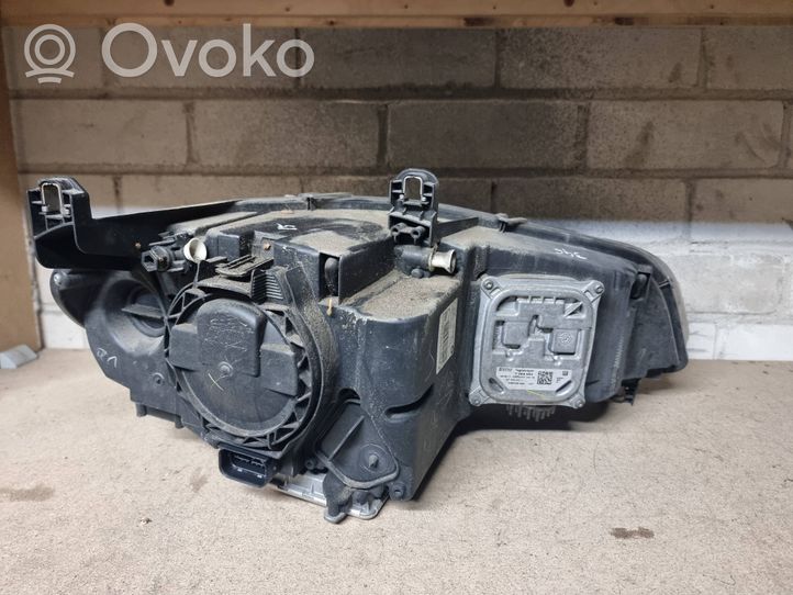 BMW X5 E70 Lampa przednia 7221893