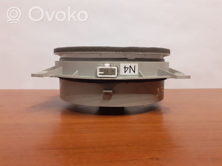 Lexus CT 200H Takaoven kaiutin 8616076080