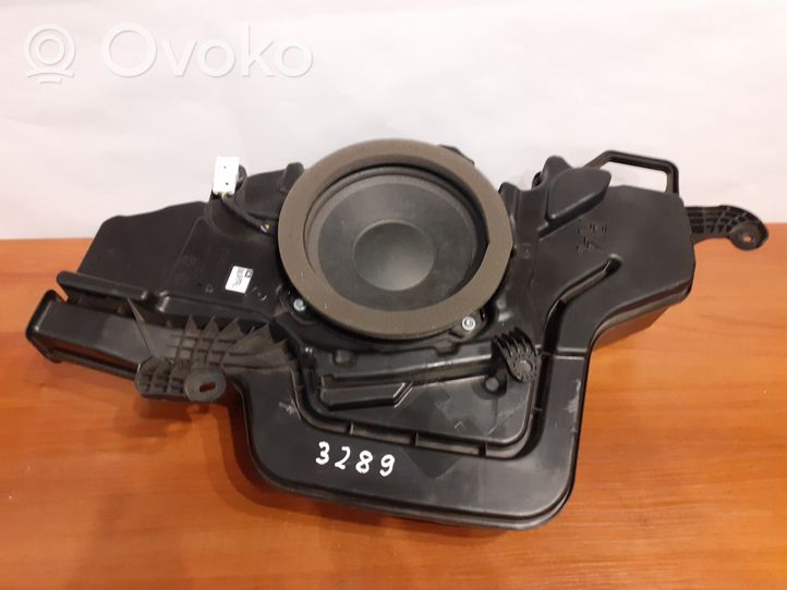 Toyota RAV 4 (XA40) Kit sistema audio 3289