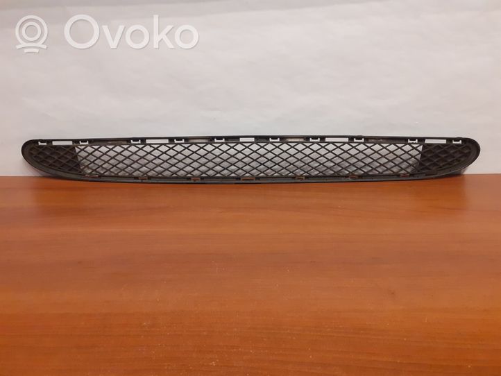 Mercedes-Benz C W203 Grille inférieure de pare-chocs avant 7973