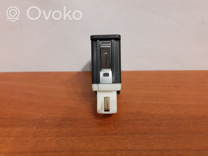 BMW X5 E70 Câble adaptateur AUX 8410923765301