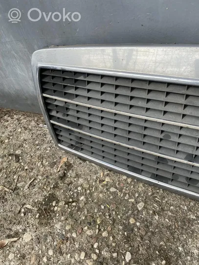 Mercedes-Benz E W210 Front bumper upper radiator grill 2108880023