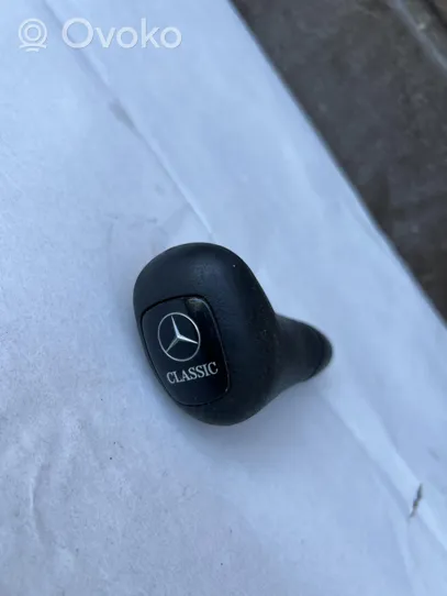 Mercedes-Benz C W202 Rivestimento in pelle/manopola della leva del cambio F949
