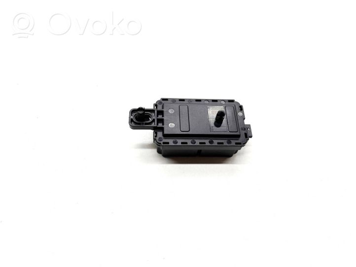 BMW 3 F30 F35 F31 Autres unités de commande / modules 6844138