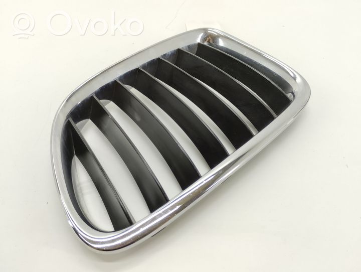 BMW X1 E84 Maskownica / Grill / Atrapa górna chłodnicy 2993307