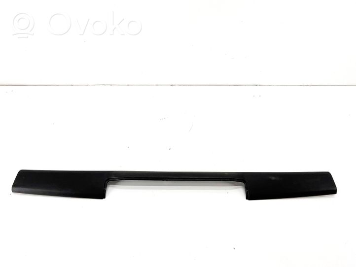 BMW 3 E36 Rivestimento superiore del portellone posteriore/bagagliaio 8190416