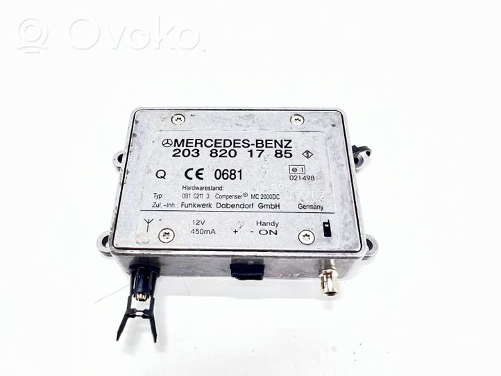 Mercedes-Benz C W203 Amplificateur d'antenne 2038201785