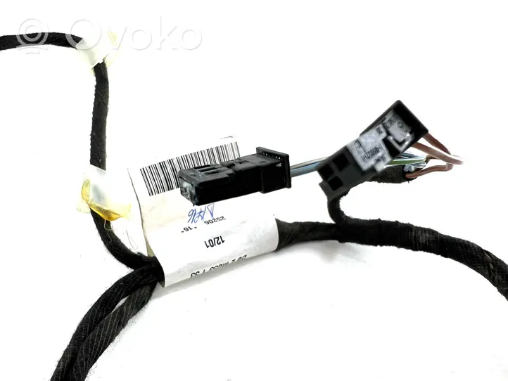 Mercedes-Benz S W220 Rear door wiring loom 2205404508