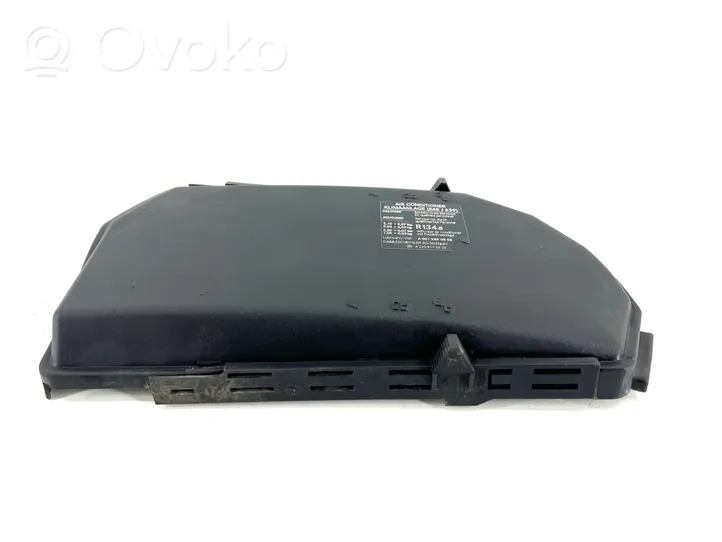 Mercedes-Benz S W220 Fuse box cover 2205400182