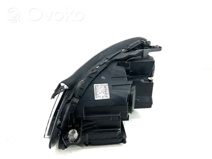 Mercedes-Benz C W204 Lampa przednia A2048204639