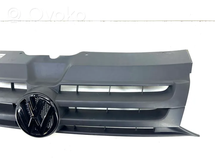 Volkswagen Transporter - Caravelle T5 Grille calandre supérieure de pare-chocs avant 7E0853653