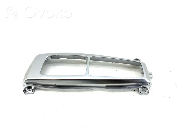 BMW X5 E70 Rivestimento in plastica cornice della leva del cambio 6975467