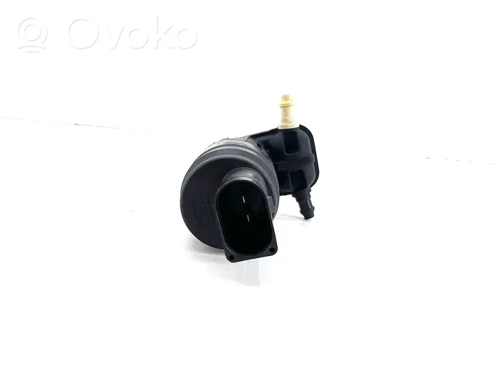 Audi A3 S3 A3 Sportback 8P Windscreen/windshield washer pump 1K6955651