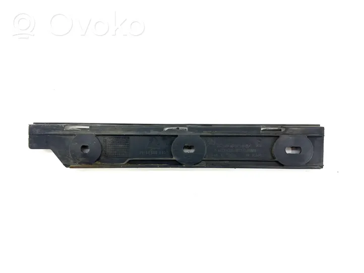 Mercedes-Benz Vito Viano W639 Support de pare-chocs arrière A6398850256