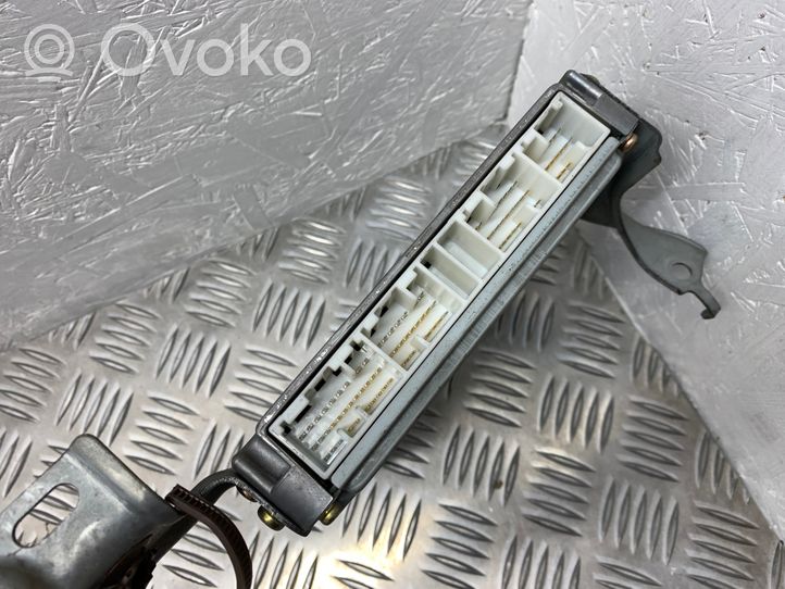 Toyota Avensis Verso Dzinēja vadības bloks 8966144300