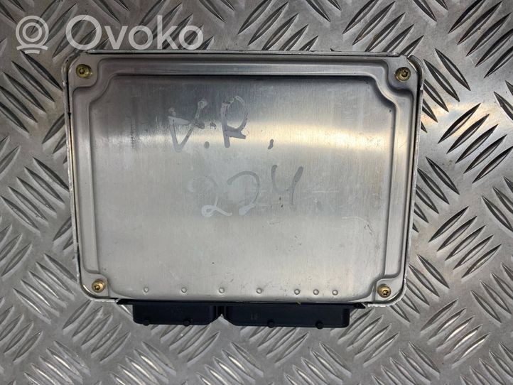 Volkswagen PASSAT B5.5 Sterownik / Moduł ECU 066906032AT