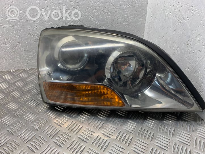 KIA Sorento Lampa przednia 921023E5XX