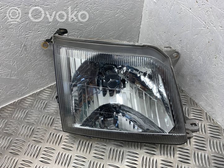 Toyota Land Cruiser (HDJ90) Lampa przednia 21211B1R