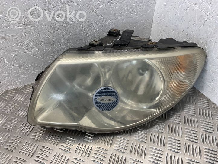 Chrysler Grand Voyager IV Phare frontale 04857833AC