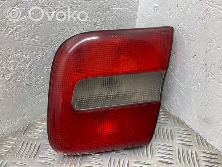 Volvo S70  V70  V70 XC Luces portón trasero/de freno 9157009