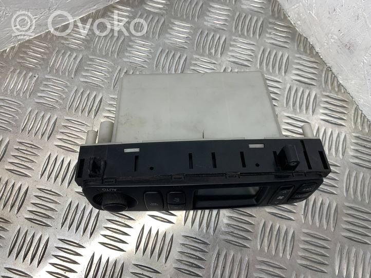 Mitsubishi Pajero Climate control unit MR201969