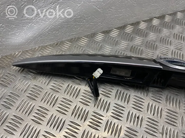 Nissan Juke I F15 Takaluukun rekisterikilven valon palkki 908681KR6A