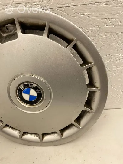 BMW 5 E34 R15 wheel hub/cap/trim 36131129843