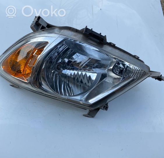 Toyota Hilux (AN10, AN20, AN30) Lampa przednia E111755613