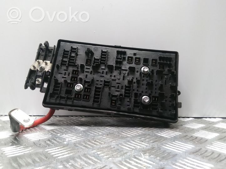 Opel Insignia A Module de fusibles 13275881