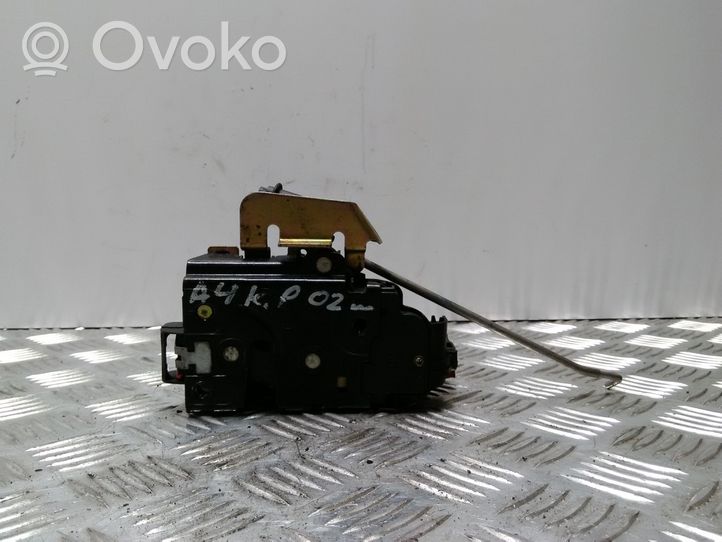 Audi A4 S4 B6 8E 8H Etuoven lukko 4B2837015C