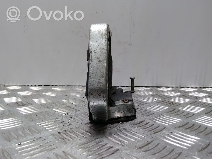 Toyota Avensis T250 Rear door lock Y44D0803