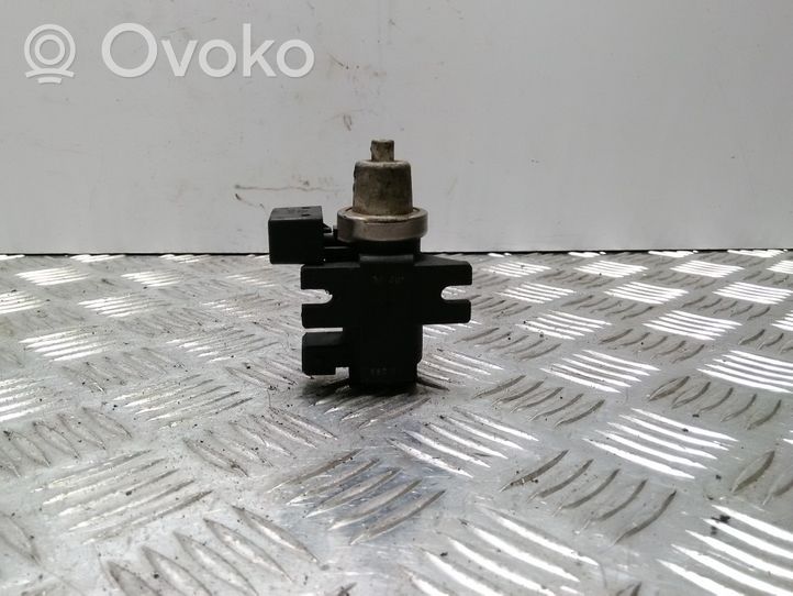 Opel Astra G Vacuum valve 897218