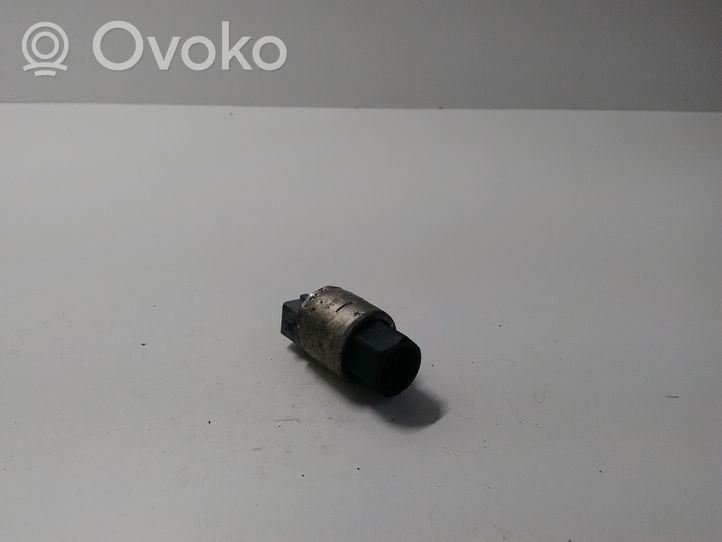 Volvo V50 Air conditioning (A/C) pressure sensor 30780427