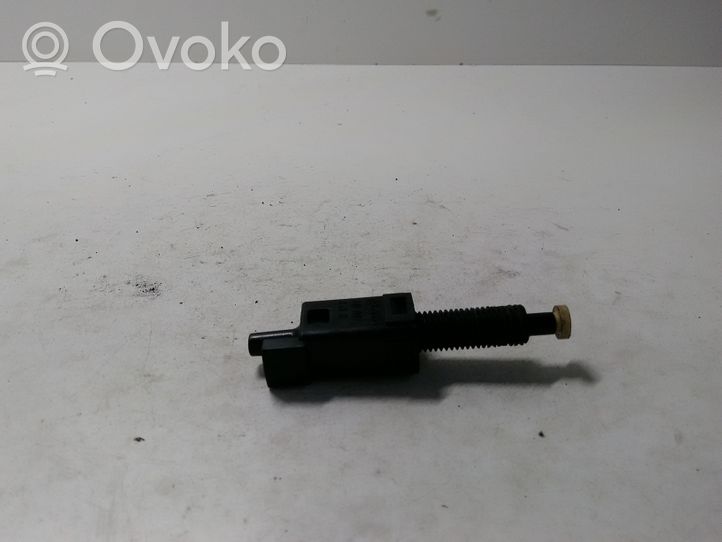 Volkswagen PASSAT B5 Bremzes pedāļa sensors 911907343B