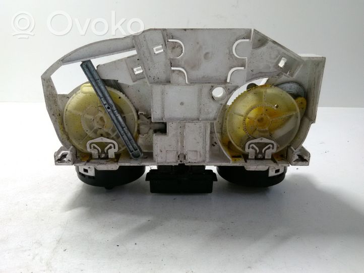 Skoda Octavia Mk1 (1U) Panel klimatyzacji 1J0820045E