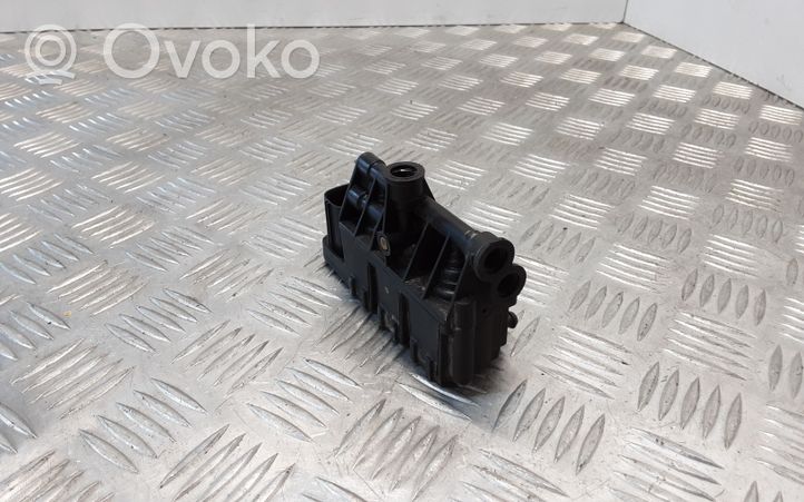 Land Rover Range Rover L322 Blocco valvola della sospensione pneumatica RVH500050