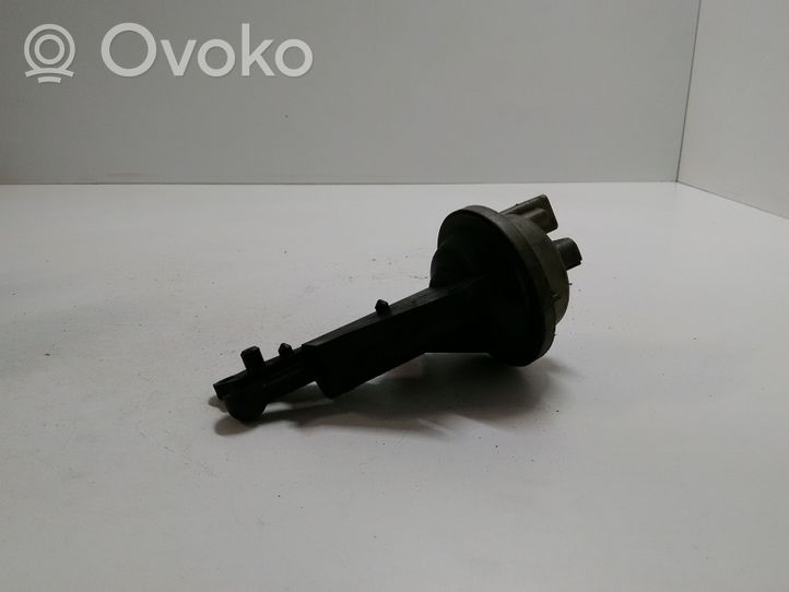 Ford Mondeo Mk III Valve vacuum 1S7G9L492