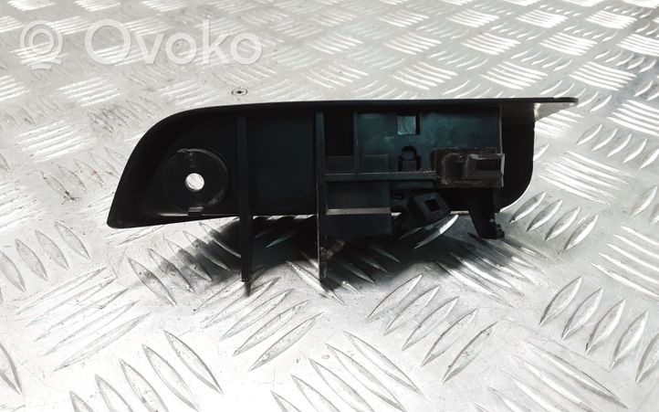 Toyota Prius (XW20) Fuel tank opening switch 