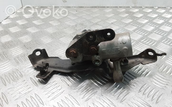 Toyota Prius (XW20) Regolatore di pressione del freno 4727047010