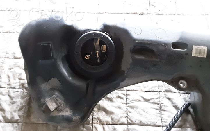 BMW 1 E82 E88 Fuel tank 